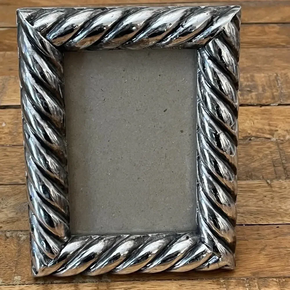 Decorative Pewter Photo Frame 3 x 4.5 in Twisted Rope Border